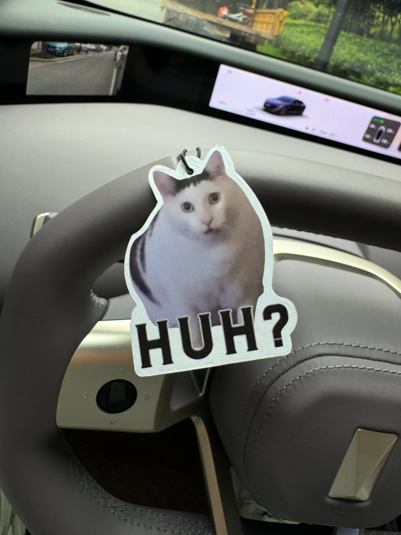 Huh? Cute White Cat Emoji Car  - Perfume Fragrance Emoji incelemesi ve fiyatı