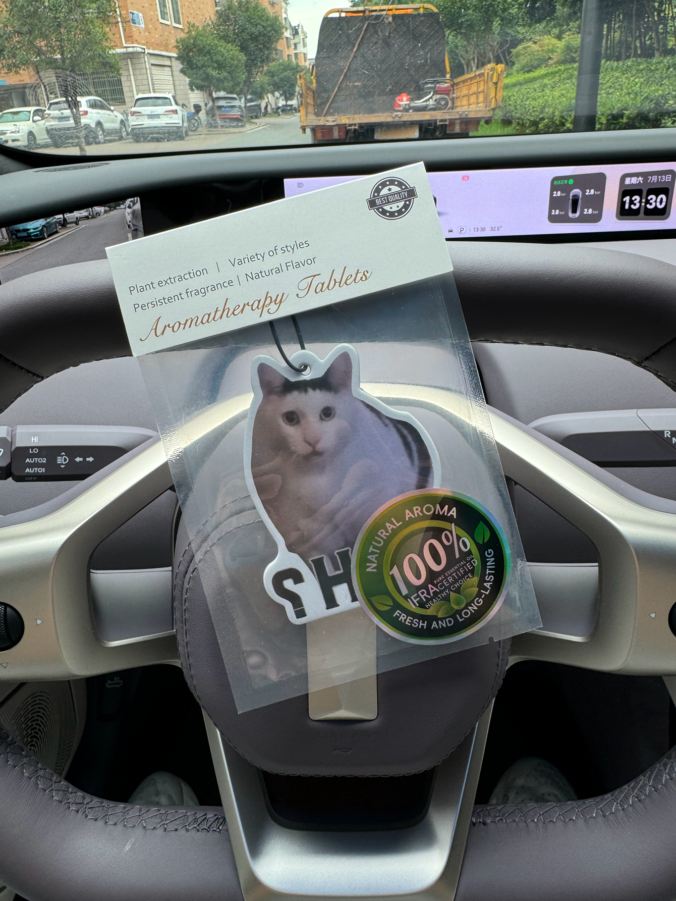 Huh? Cute White Cat Emoji Car  - Perfume Fragrance Emoji incelemesi ve fiyatı